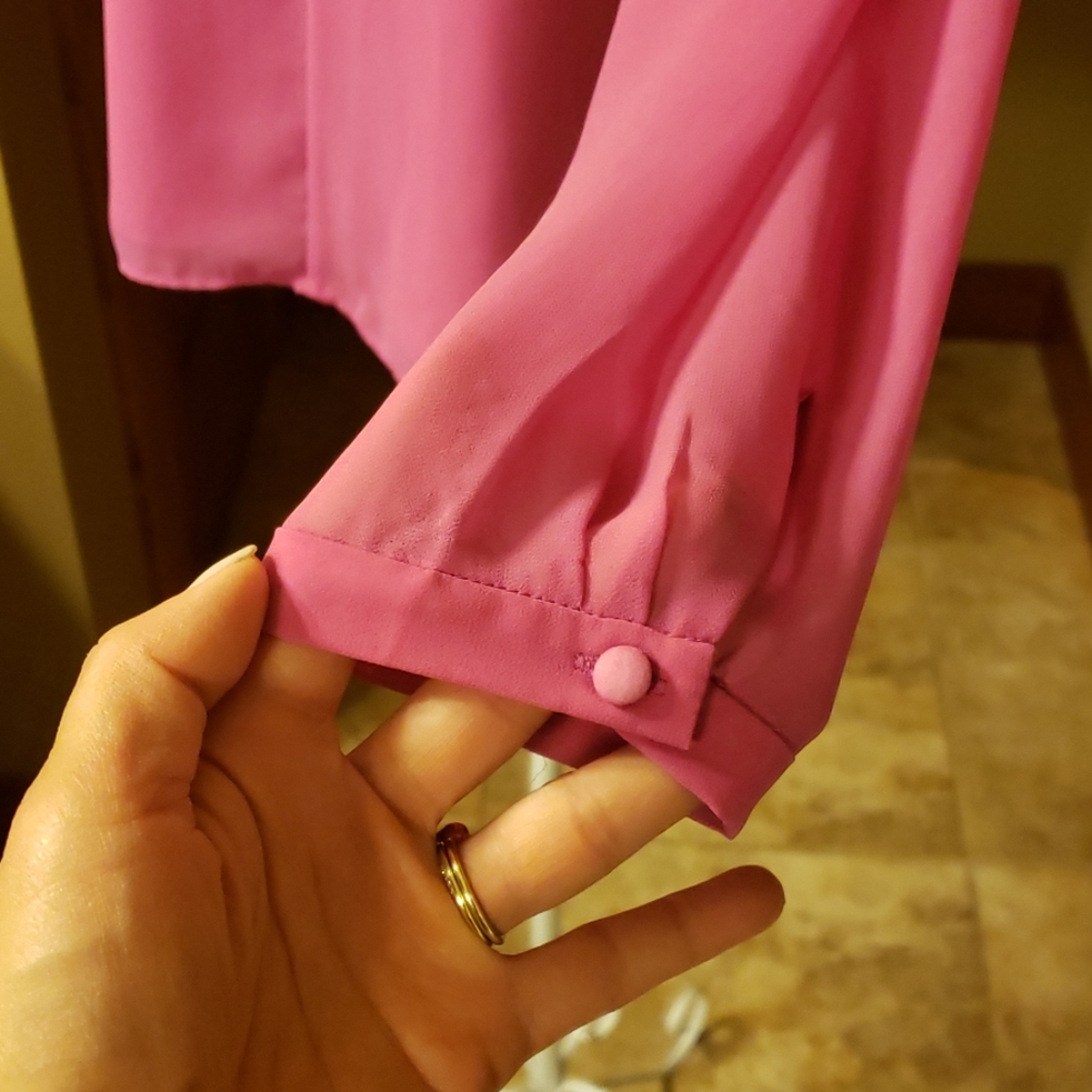 Pink blouse - Picture 2 of 4